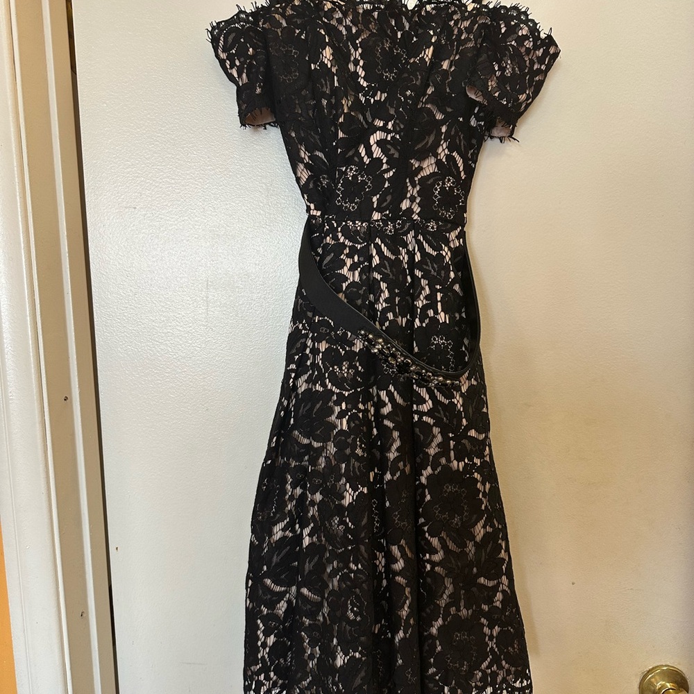 Eliza J Black and Tan Flutter Sleeve Cocktail Gown